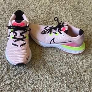 Nike Renew size 7.5 (womens)